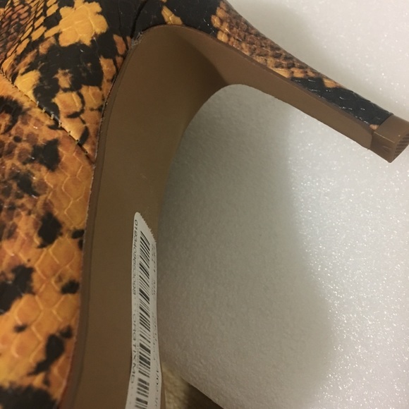 Women’s Long Boot - Picture 4 of 6